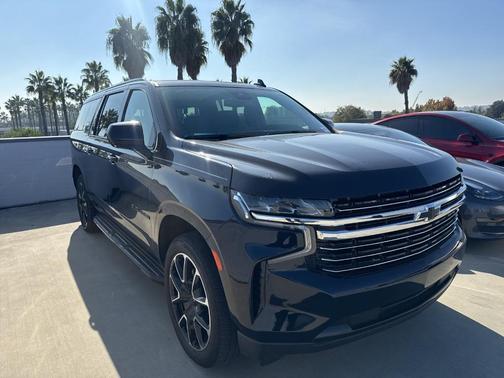 2024 Chevrolet Suburban RST