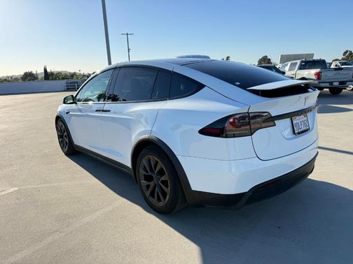2022 Tesla Model X Base