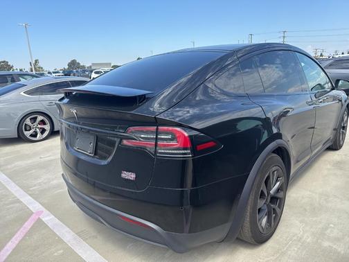 2022 Tesla Model X Plaid