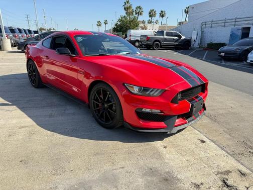 2017 Ford Shelby GT350 Base