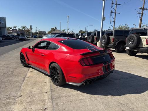2017 Ford Shelby GT350 Base