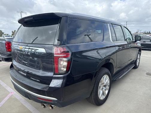 2023 Chevrolet Suburban Premier