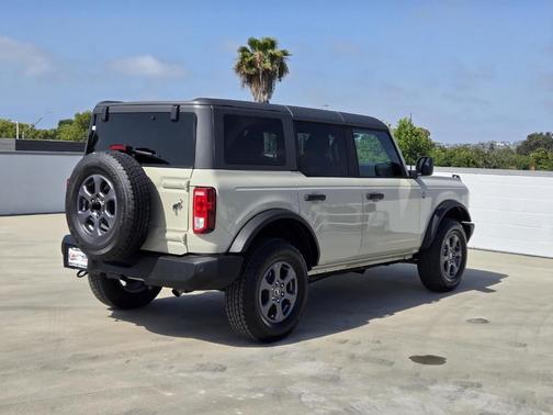 Desert Sand 2025 Ford Bronco Big Bend