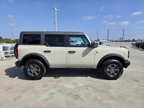 Desert Sand 2025 Ford Bronco Big Bend