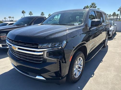 2022 Chevrolet Suburban LT