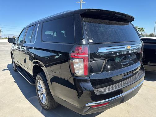 2022 Chevrolet Suburban LT