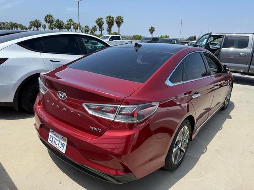 2018 Hyundai SONATA Hybrid Limited