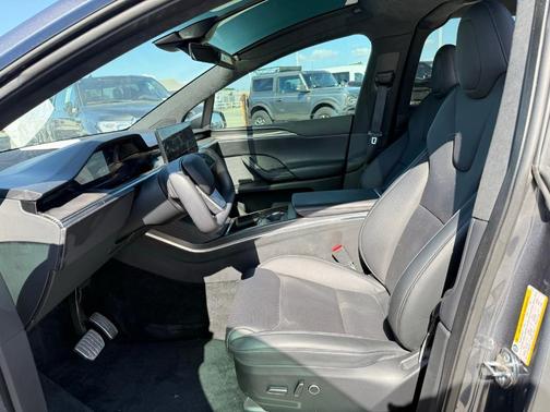 2022 Tesla Model X Plaid