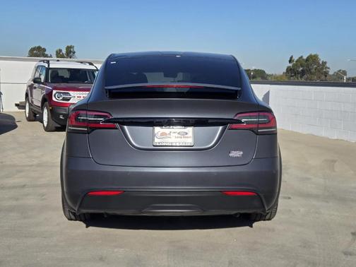 2022 Tesla Model X Plaid