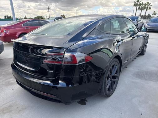 2021 Tesla Model S Plaid