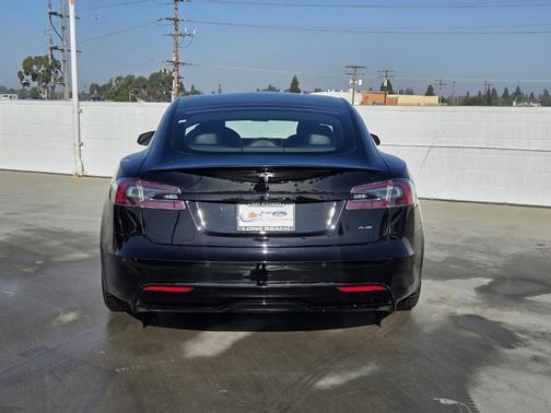 2021 Tesla Model S Plaid
