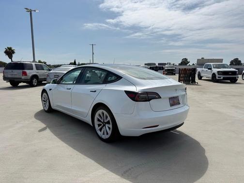 White 2023 Tesla Model 3 Base