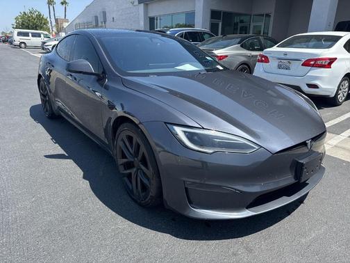 2022 Tesla Model S Plaid