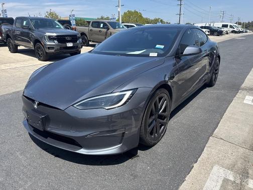 2022 Tesla Model S Plaid