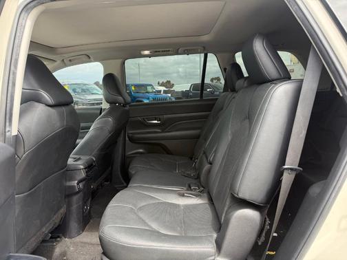 Cream 2024 Toyota Grand Highlander LIMITED
