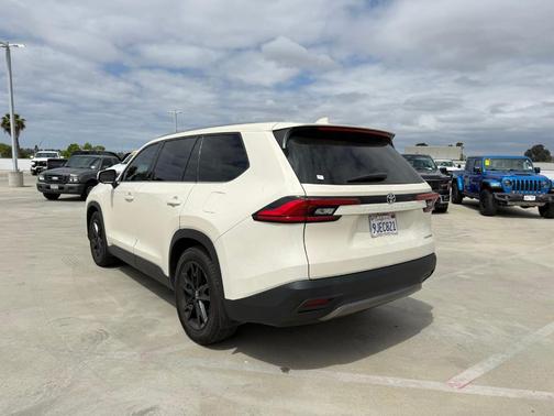 Cream 2024 Toyota Grand Highlander LIMITED