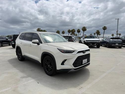 Cream 2024 Toyota Grand Highlander LIMITED