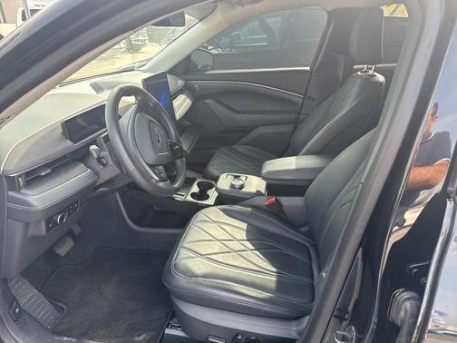 2024 Ford Mustang Mach-E Select