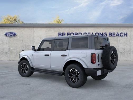 Oxford White 2026 Ford Bronco Outer Banks