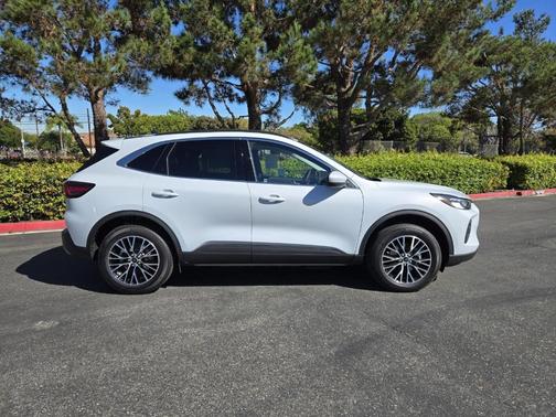 2025 Ford Escape PHEV