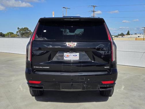 2023 Cadillac Escalade Sport