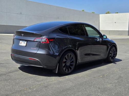 2024 Tesla Model Y Performance