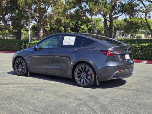 2024 Tesla Model Y Performance