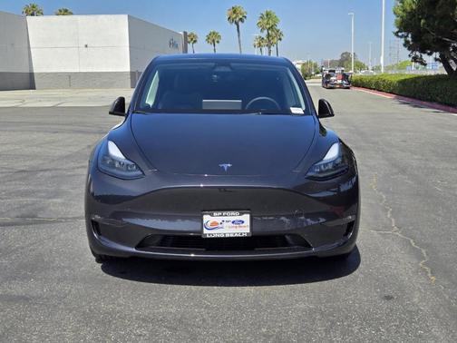2024 Tesla Model Y Performance