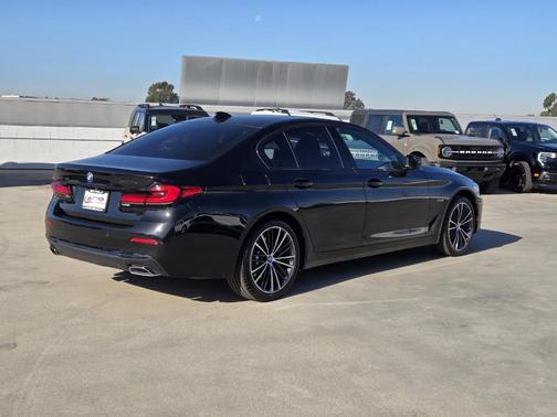 2022 BMW 530e 530e