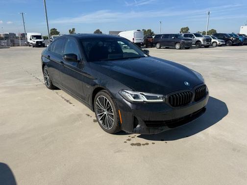 2022 BMW 530e 530e