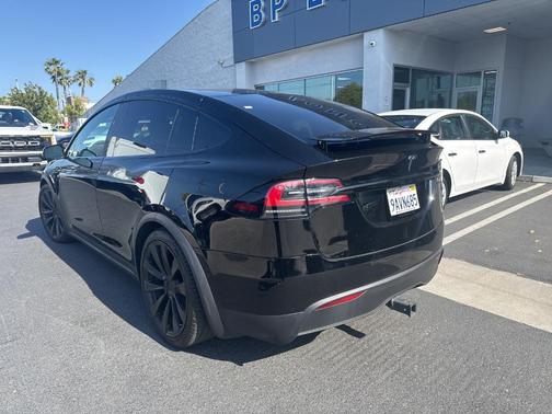 2022 Tesla Model X Base