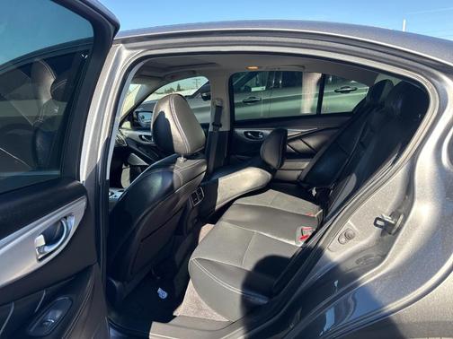 2023 INFINITI Q50 LUXE