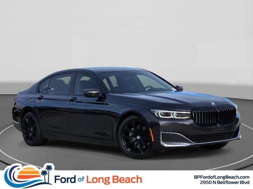 2022 BMW 740 i