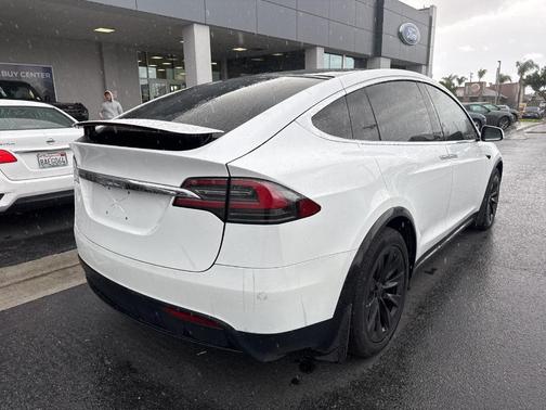 2021 Tesla Model X Long Range