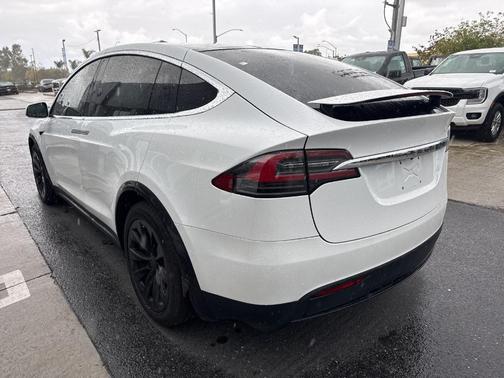 2021 Tesla Model X Long Range