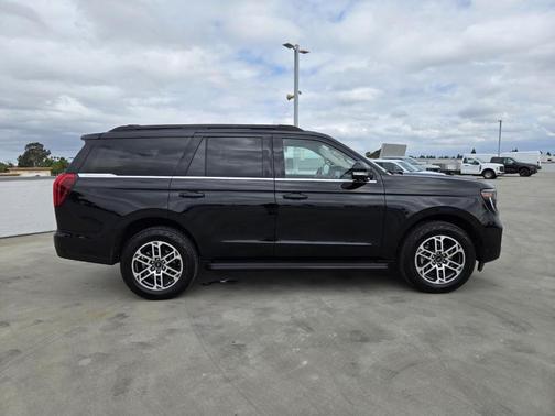 Black Metallic 2025 Ford Expedition Active