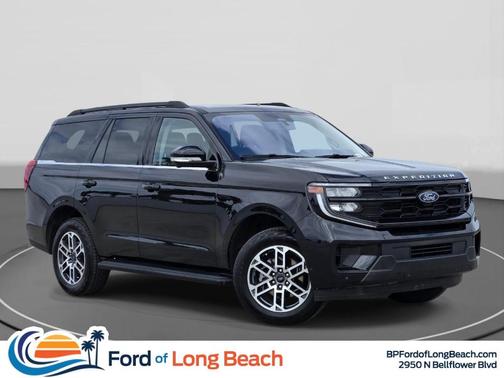 Black Metallic 2025 Ford Expedition Active
