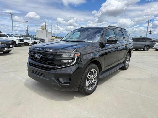 Black Metallic 2025 Ford Expedition Active