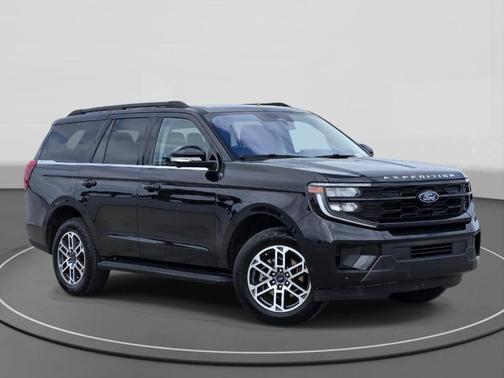 Black Metallic 2025 Ford Expedition Active