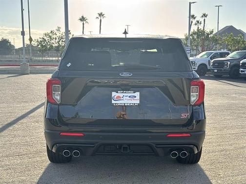 Black Metallic 2022 Ford Explorer ST