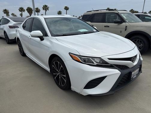 2019 Toyota Camry SE