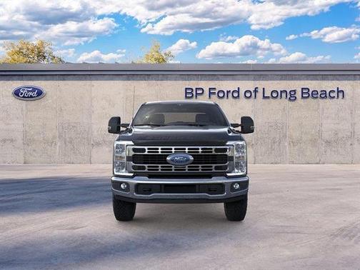 Agate Black Metallic 2026 Ford F-250 XLT