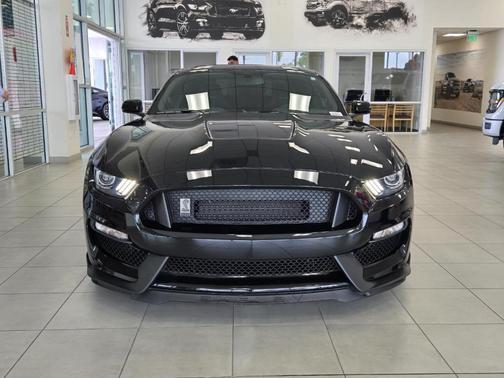 2018 Ford Shelby GT350 Base