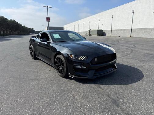 2018 Ford Shelby GT350 Base