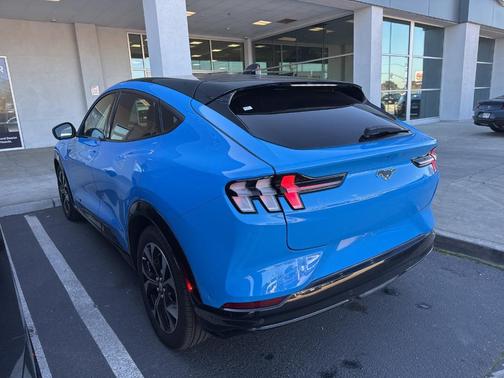 2022 Ford Mustang Mach-E Premium