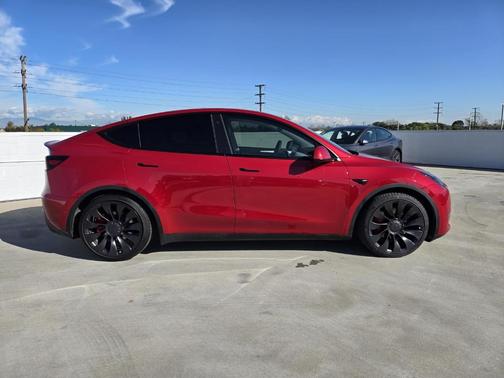 2023 Tesla Model Y Performance