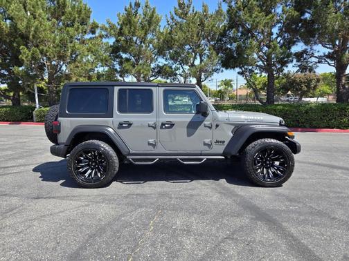 2022 Jeep Wrangler Unlimited Sport