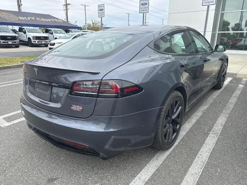 2022 Tesla Model S Plaid