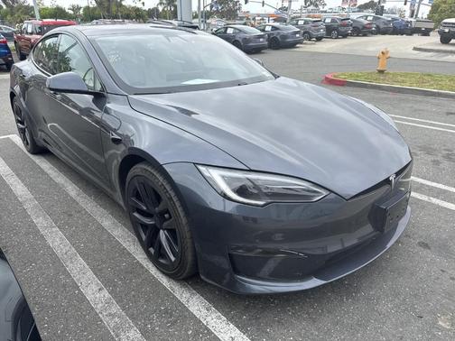 2022 Tesla Model S Plaid