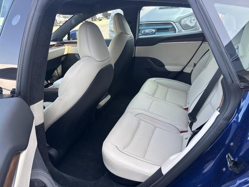 2021 Tesla Model S Plaid
